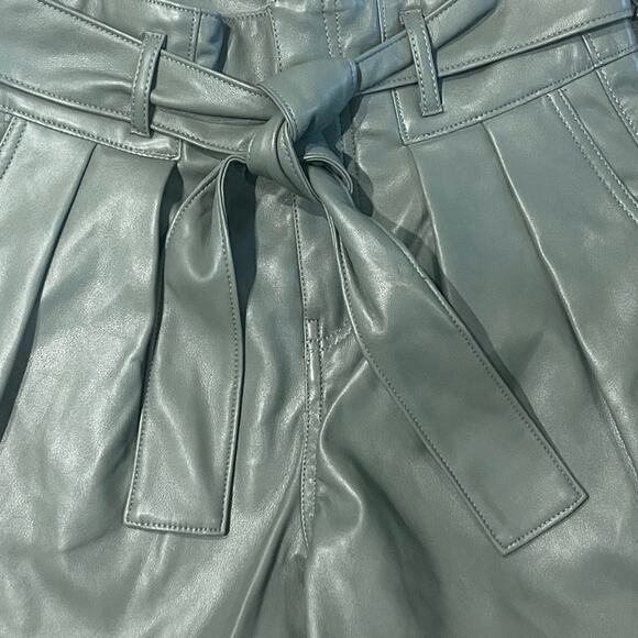 NWT! Blank NYC As You Said High Waisted Shorts - Size 24 - Picture 9 of 11